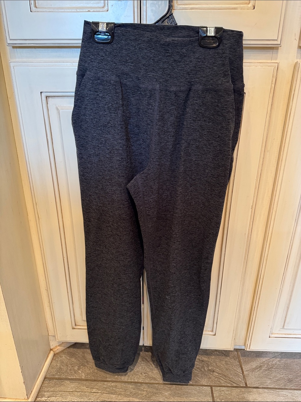 Beyond Yoga small space dye darkest night joggers like new